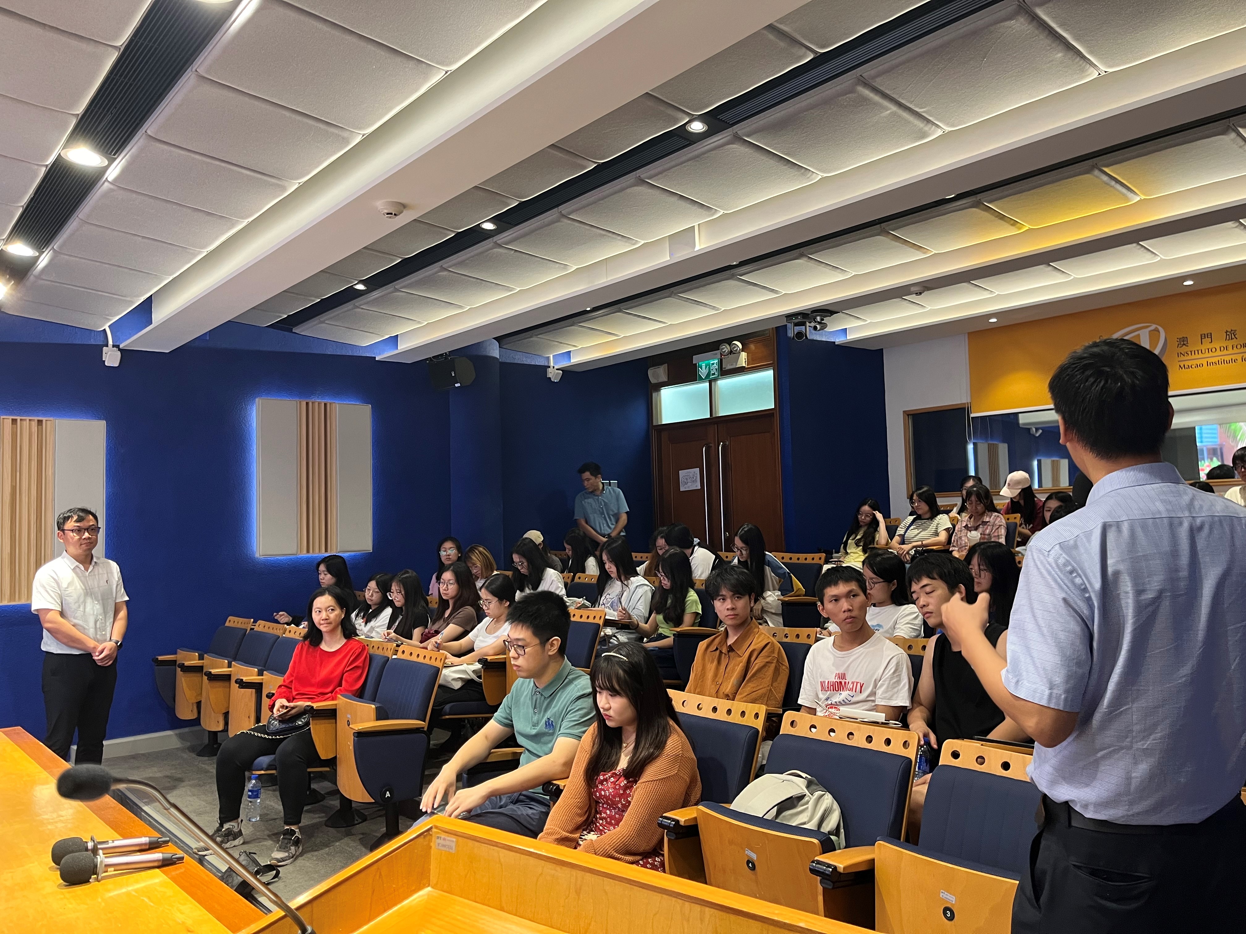 广东财经大学文化旅游与地理学院学生访问澳门旅游学院